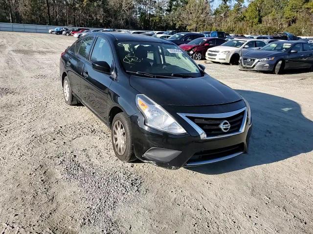 2018 Nissan Versa - Image 10