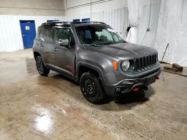 2018 Jeep Renegade - Image 14