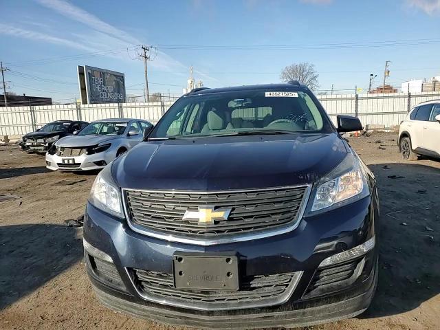 2017 Chevrolet Traverse - Image 11