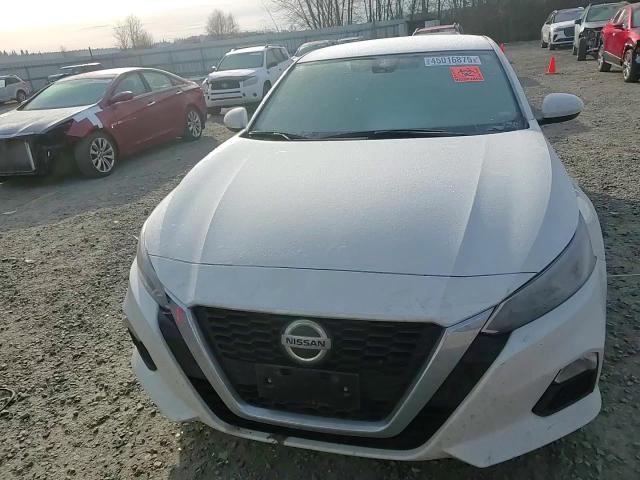 2021 Nissan Altima - Image 11