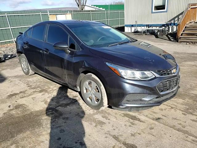 2016 Chevrolet Cruze - Image 11