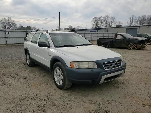 2005 Volvo XC70 - Image 11