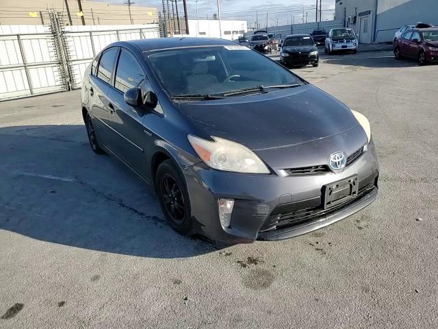 2013 Toyota Prius - Image 10