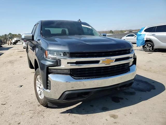 2022 Chevrolet Silverado - Image 13