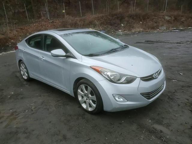 2012 Hyundai Elantra - Image 11