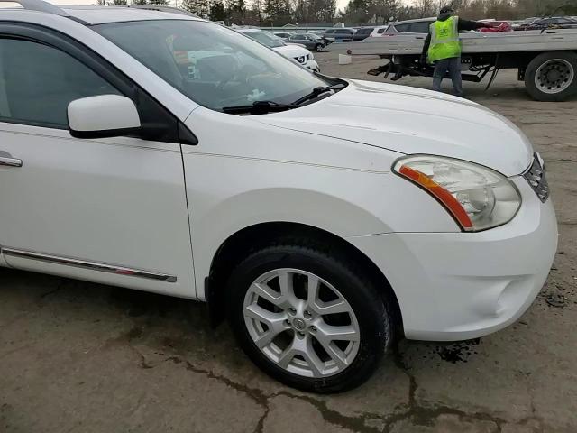 2011 Nissan Rogue - Image 10