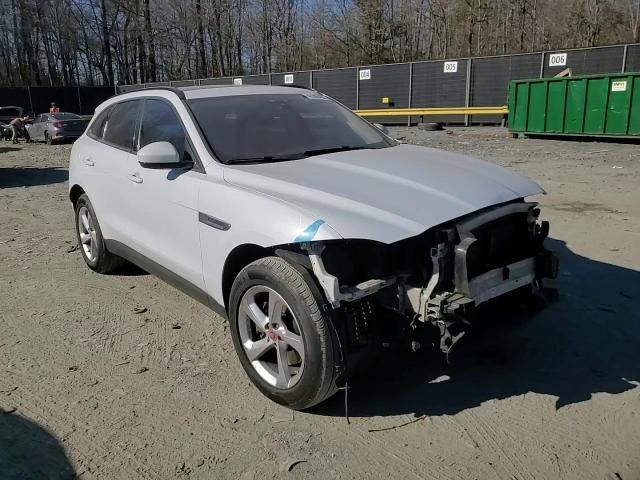 2017 Jaguar F-Pace - Image 11