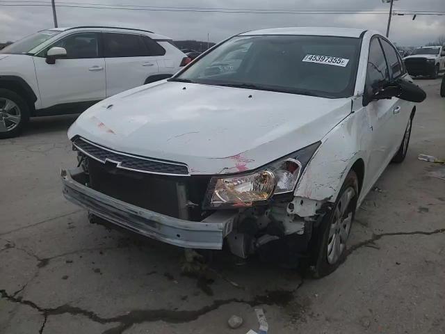 2011 Chevrolet Cruze - Image 11