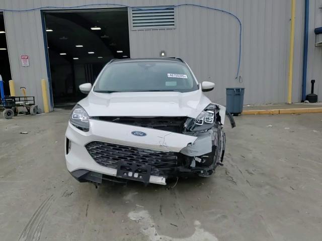 2020 Ford Escape - Image 12