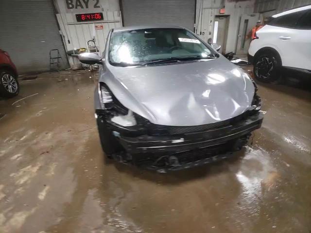 2013 Hyundai Elantra - Image 14
