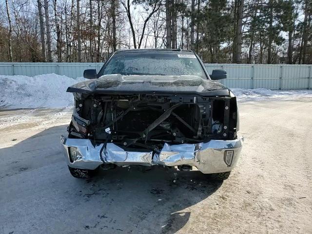 2016 Chevrolet Silverado - Image 11