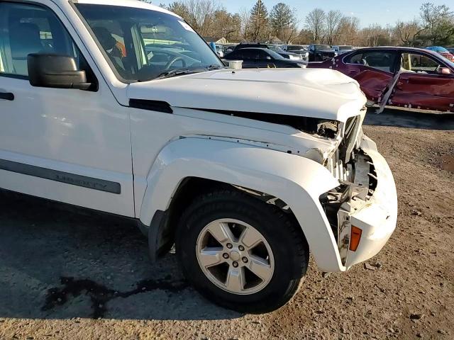 2010 Jeep Liberty (North America) - Image 11