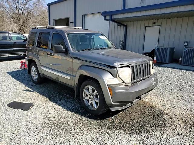 2012 Jeep Liberty (North America) - Image 11