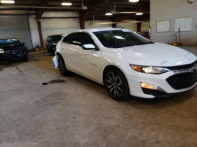 2020 Chevrolet Malibu - Image 11