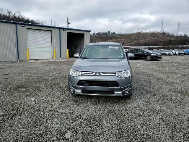 2014 Mitsubishi Outlander - Image 13