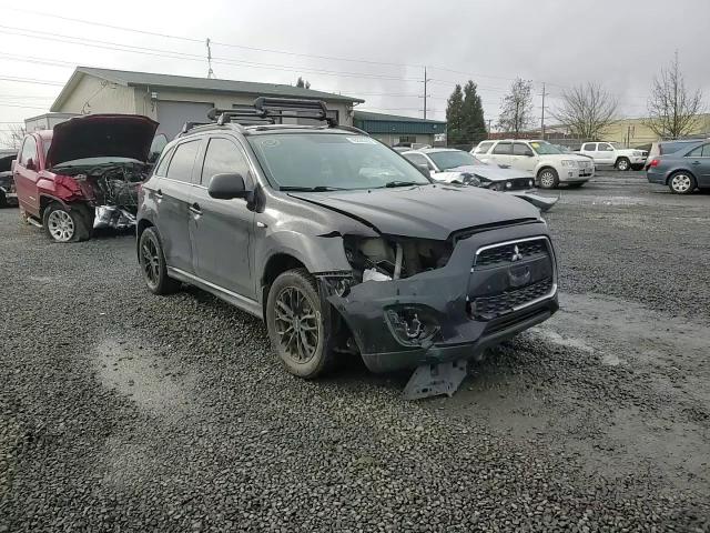2013 Mitsubishi Outlander - Image 11