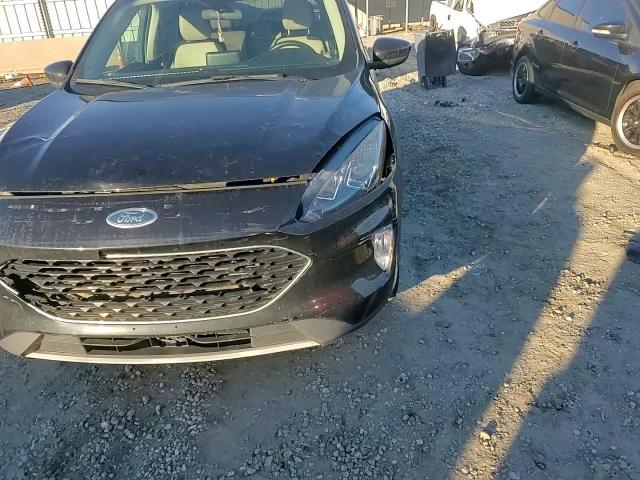 2020 Ford Escape - Image 11