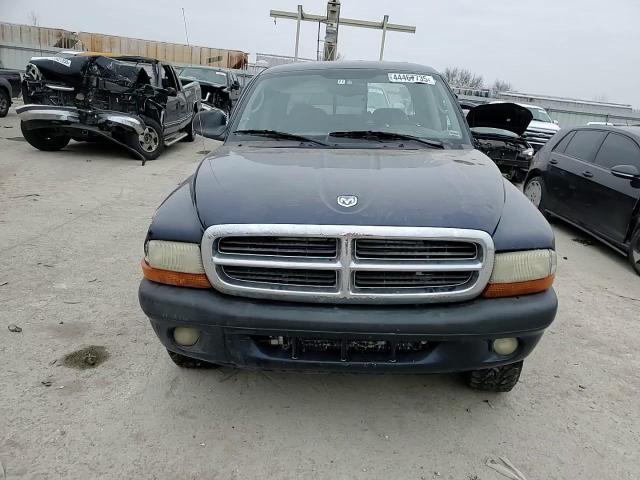 2004 Dodge Dakota - Image 10