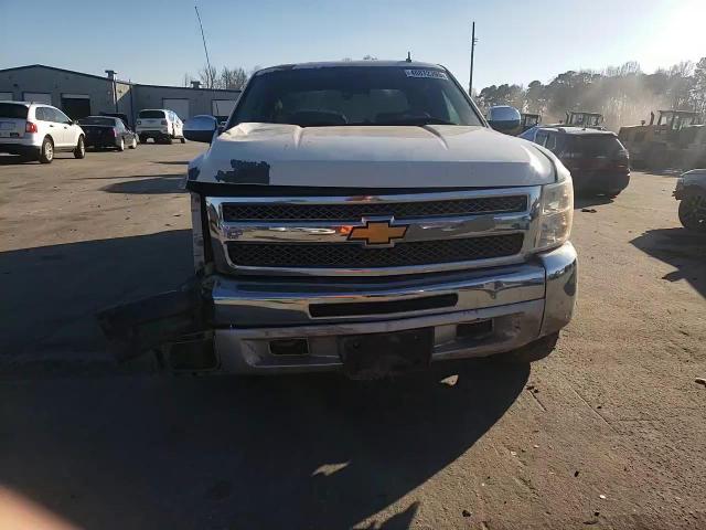 2013 Chevrolet Silverado - Image 11