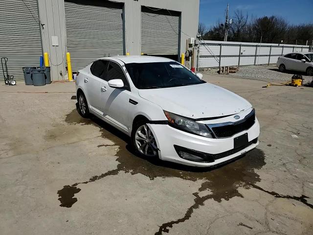 2013 Kia Optima - Image 13