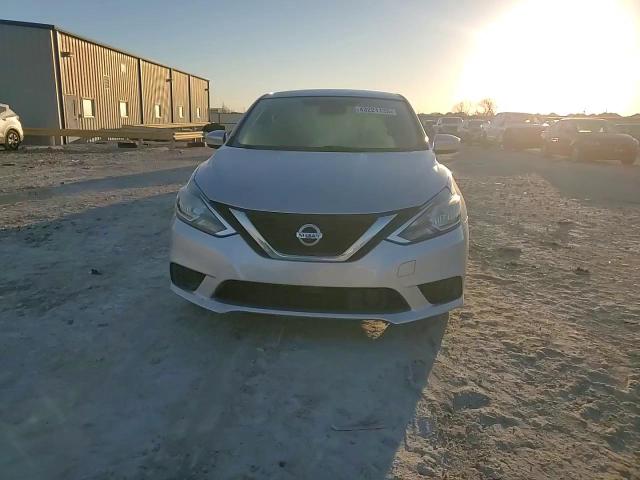 2019 Nissan Sentra - Image 10