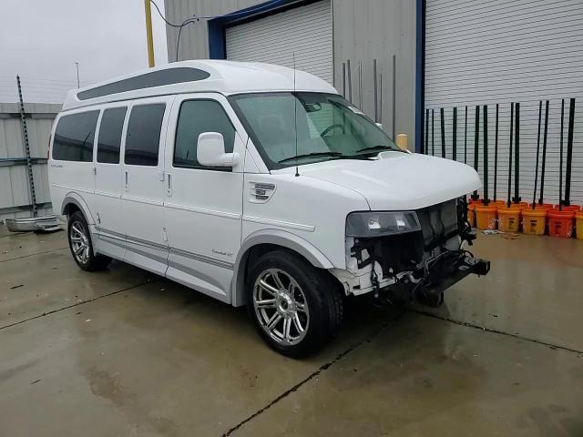 2015 GMC Savana - Image 15