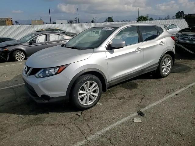 2017 Nissan Rogue - Image 11