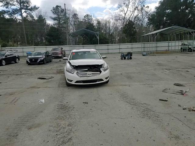 2018 Ford Taurus - Image 11