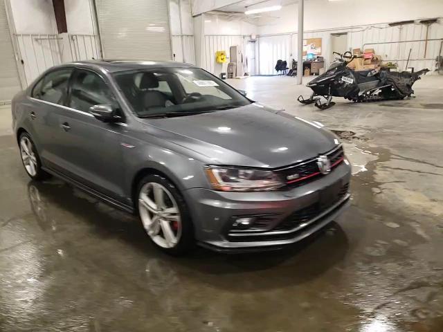 2017 Volkswagen Jetta - Image 11