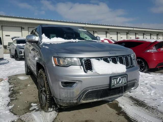 2017 Jeep Grand Cherokee - Image 12