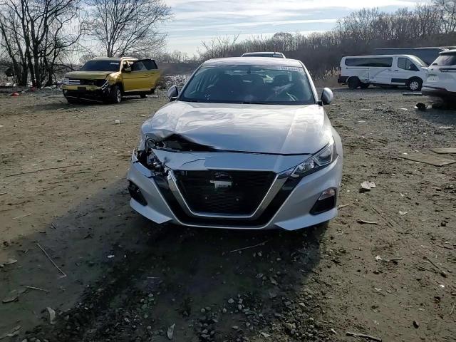 2020 Nissan Altima - Image 11