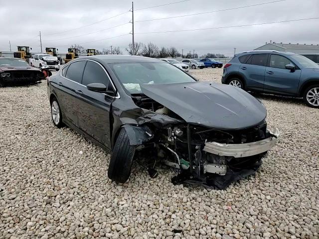 2015 Chrysler 200 - Image 10