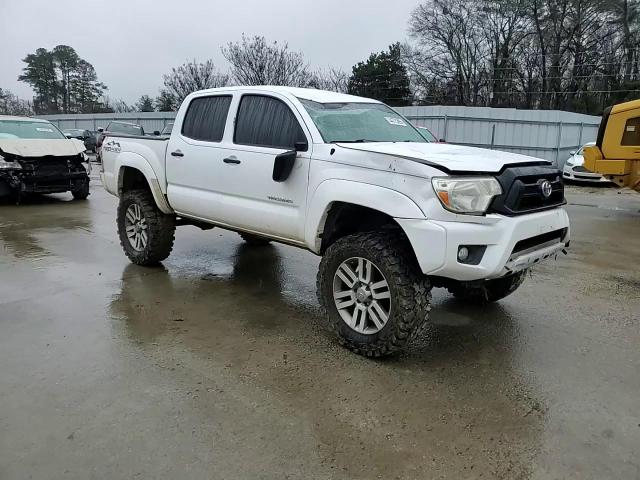 2015 Toyota Tacoma - Image 10
