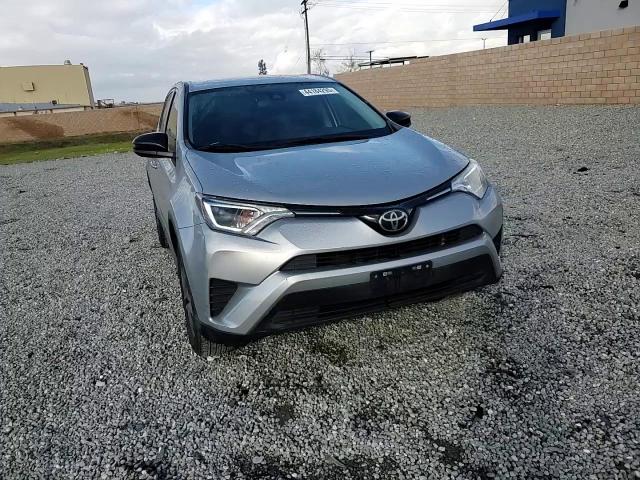 2018 Toyota RAV 4 - Image 11