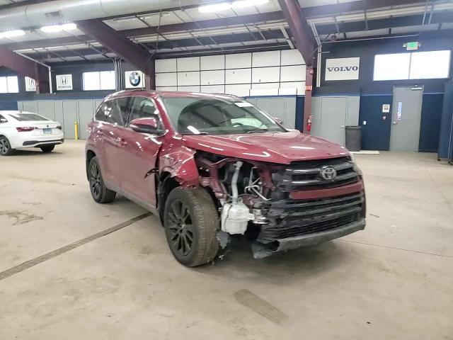 2019 Toyota Highlander - Image 12