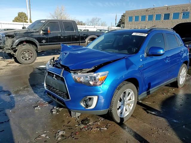 2015 Mitsubishi Outlander - Image 14