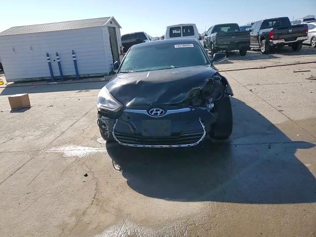 2014 Hyundai Veloster - Image 14