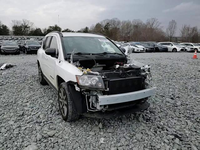 2016 Jeep Compass - Image 12