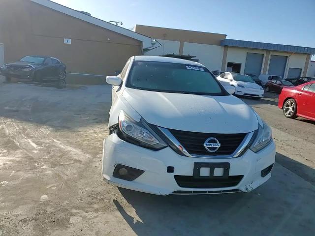2018 Nissan Altima - Image 11