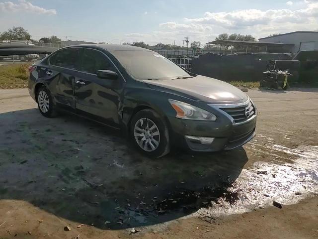 2015 Nissan Altima - Image 10