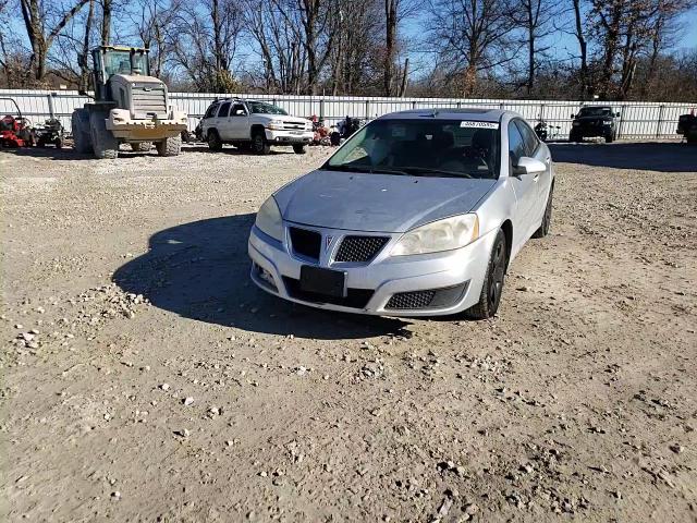 2010 Pontiac G6 - Image 11