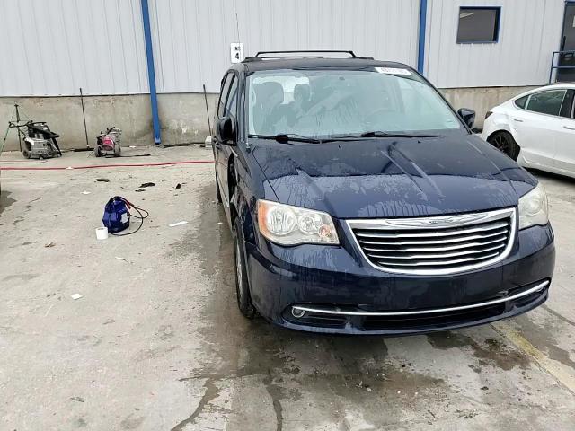 2012 Chrysler Town & Country - Image 14