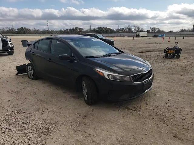 2017 Kia Forte - Image 11