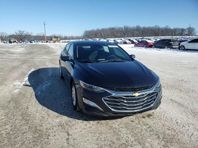 2023 Chevrolet Malibu - Image 13