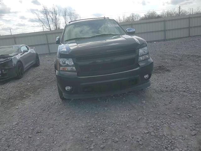 2009 Chevrolet Avalanche - Image 11