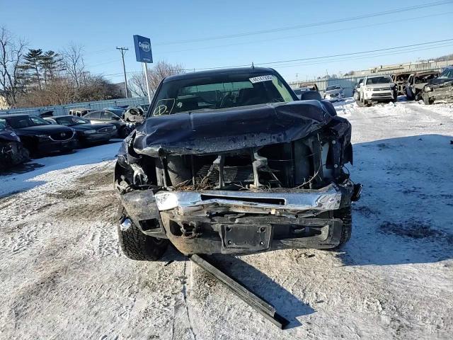 2010 Chevrolet Silverado - Image 11