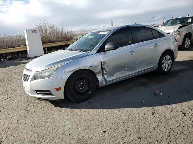 2014 Chevrolet Cruze - Image 11