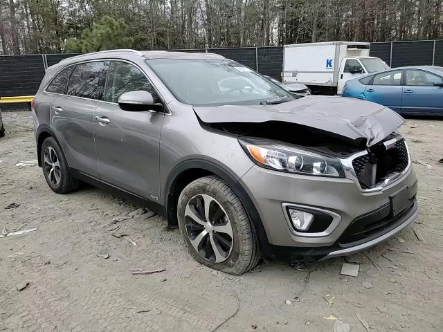 2018 Kia Sorento - Image 11