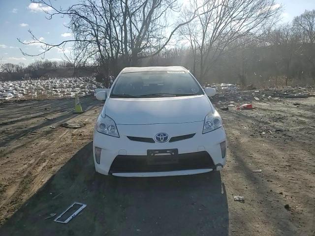 2015 Toyota Prius - Image 11