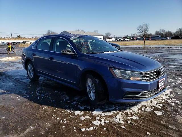 2016 Volkswagen Passat - Image 11